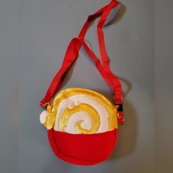 Winnie the pooh munching bag - Picture 2 of 2